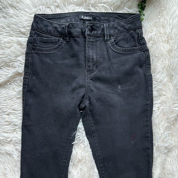 d. jeans Black Skinny Leg Ankle Cropped Jeans Size 6 - Picture 3 of 6